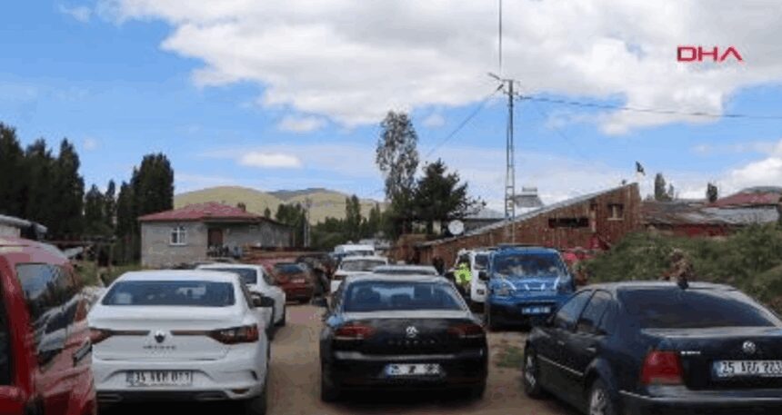 agabeyi-tarafindan-oldurulen-ocak-partisi-genel-baskani-canpolat-topraga-verildi-van1DhfT.jpg Ağabeyi tarafından öldürülen Ocak Partisi Genel Başkanı Canpolat, toprağa verildi