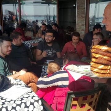 AKP, emekliden 732 simit eksiltti
