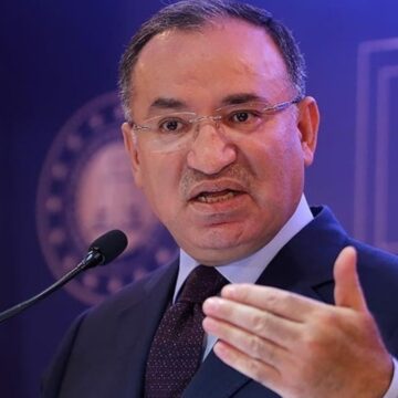 AKP’de Bekir Bozdağ yeniden TBMM Başkanvekili seçildi