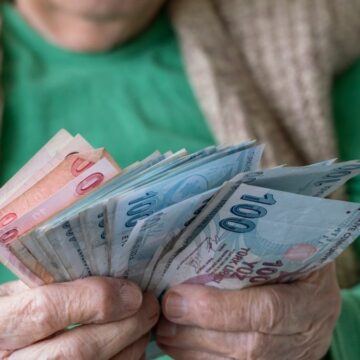 AKP’den emekli maaşı açıklaması: En kısa sürede kamuoyuyla paylaşacağız