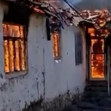 Amasya’da müstakil ev alev alev yandı