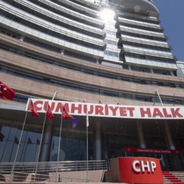 Ana muhalefeti neler bekliyor?