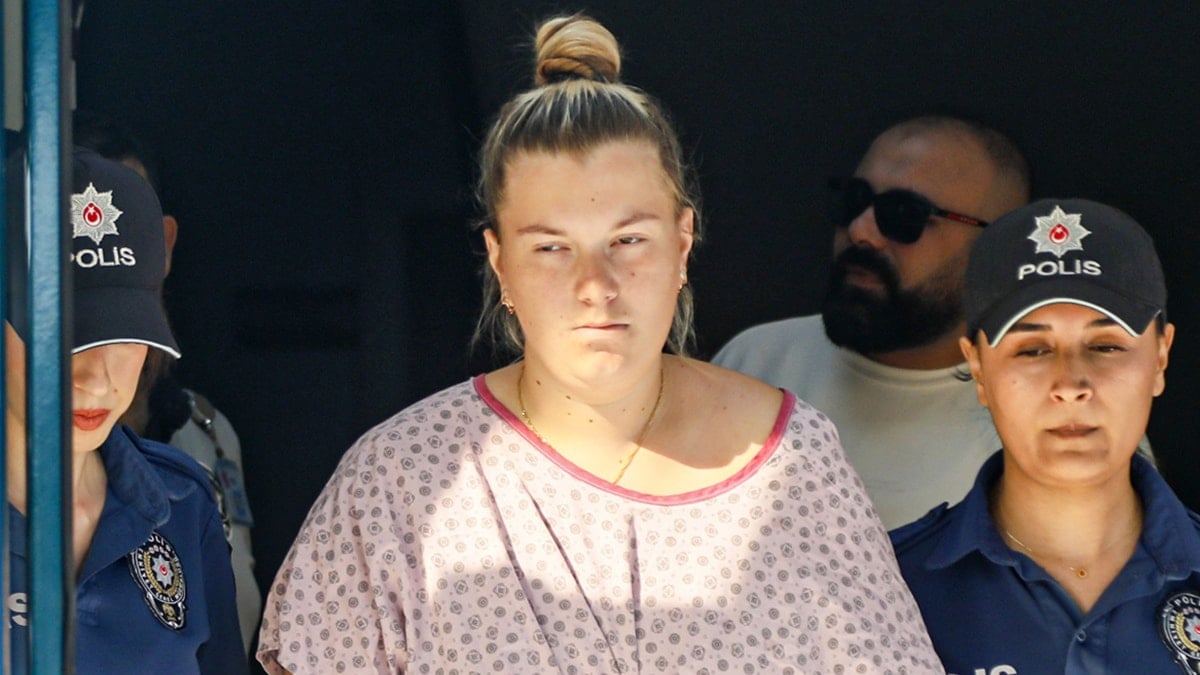 Annesi Antalya Havalimanı'nda klozete bırakmıştı: Nikol bebek Rus yetkililere teslim edildi