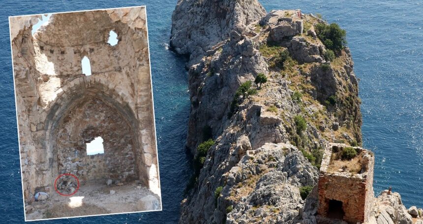 Antalya’daki tarihi kilisede skandal görüntüler