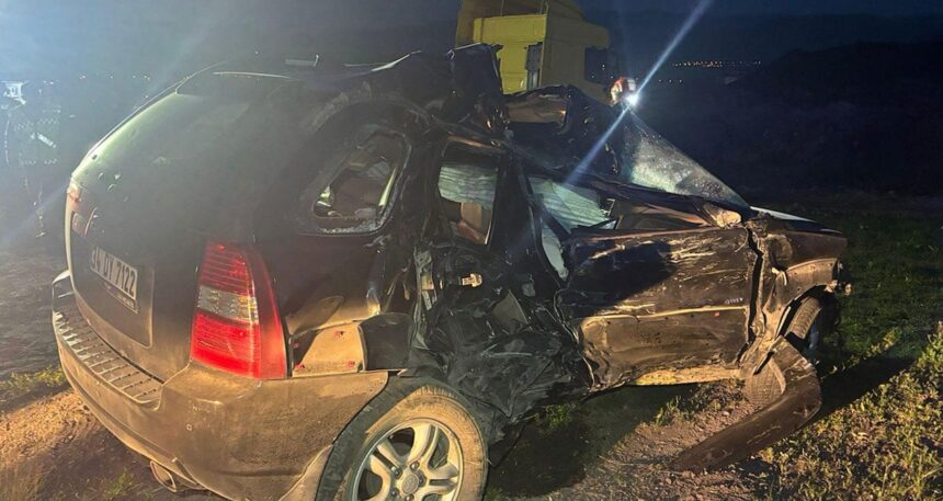 Ardahan’da cip ile TIR çarpıştı: Ölüler ve yaralılar var