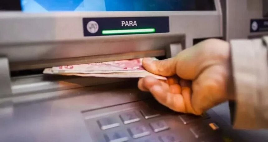 ATM’lerden para çekerken o tuşa basmayı sakın unutmayın! İşte dolandırıcılara karşı hayat kurtaran 2 yöntem