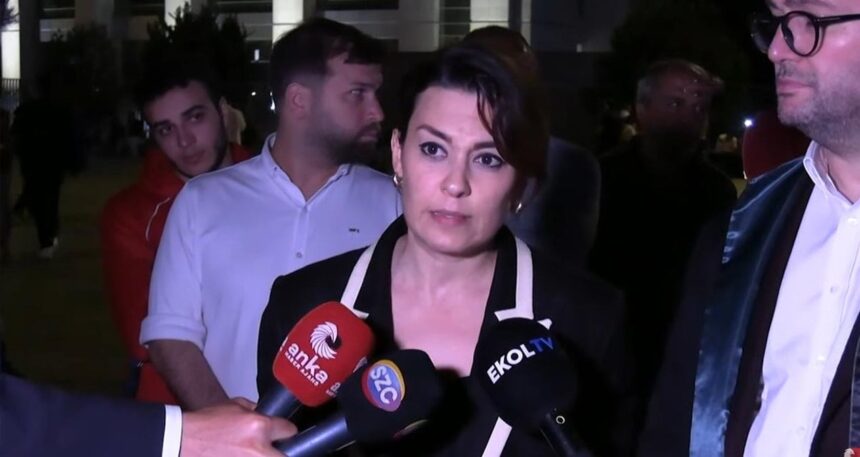 Aykut Erdoğdu’nun eşi Tuba Torun: ‘Aykut ‘Cumhuriyet yıkıldı’ dedi ve ‘Vatan sağ olsun’ diyerek gitti’