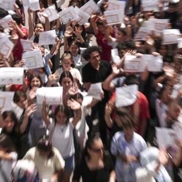 Bakan Tekin duyurdu: Okul kıyafet yönetmeliği sil baştan!