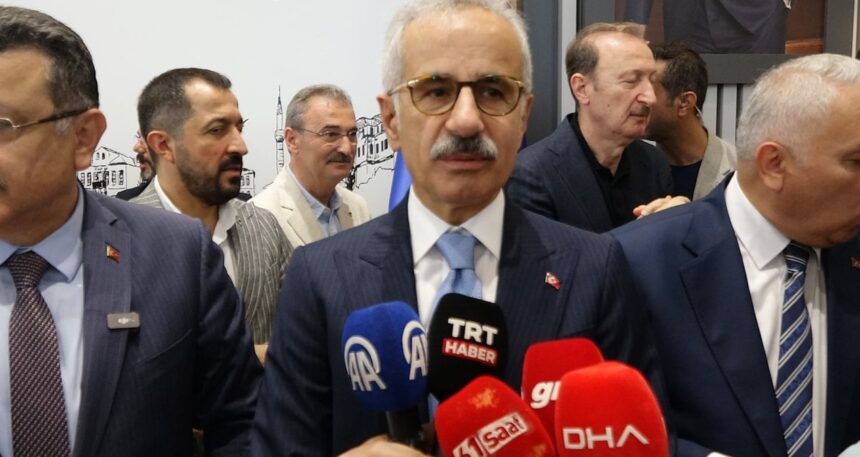 Bakan Uraloğlu: Bayram trafiğinde olağanüstü bir durum yok