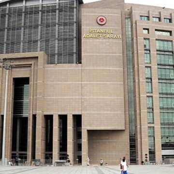 Belediyelere terör soruşturması davası: 25 sanık hakim karşısında