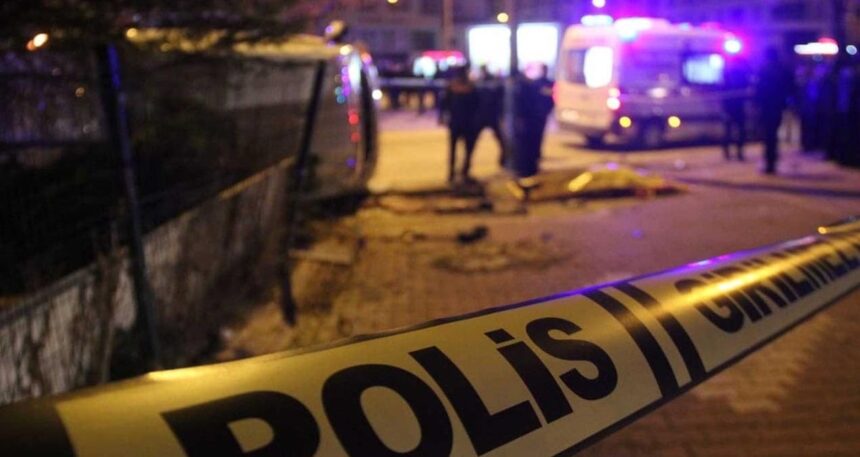 Bingöl’de Tır devrildi: Sürücü ağır yaralandı