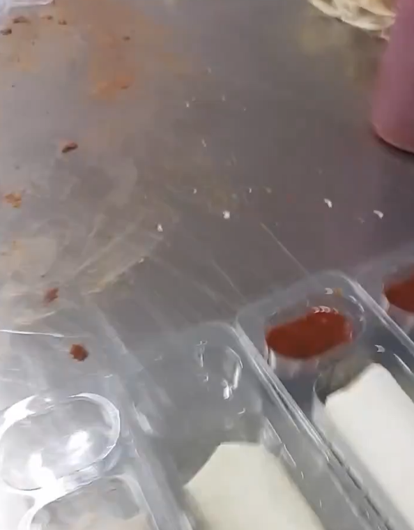 Bir skandal da çiğköfteden çıktı!