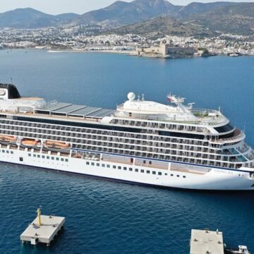 Bodrum’a iki kruvaziyerle 2 bin 935 yolcu geldi