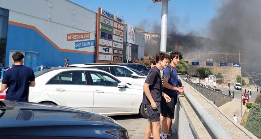 bodrumdaki-dev-avmde-yangin-psO7OYO1.jpg Bodrum’daki dev AVM’de yangın