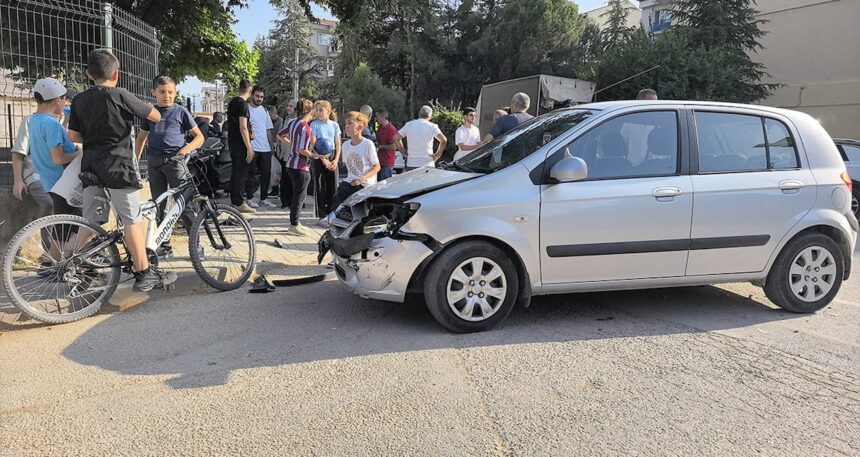 Bursa’da motosiklet ile otomobil çarpıştı: 1 ağır yaralı