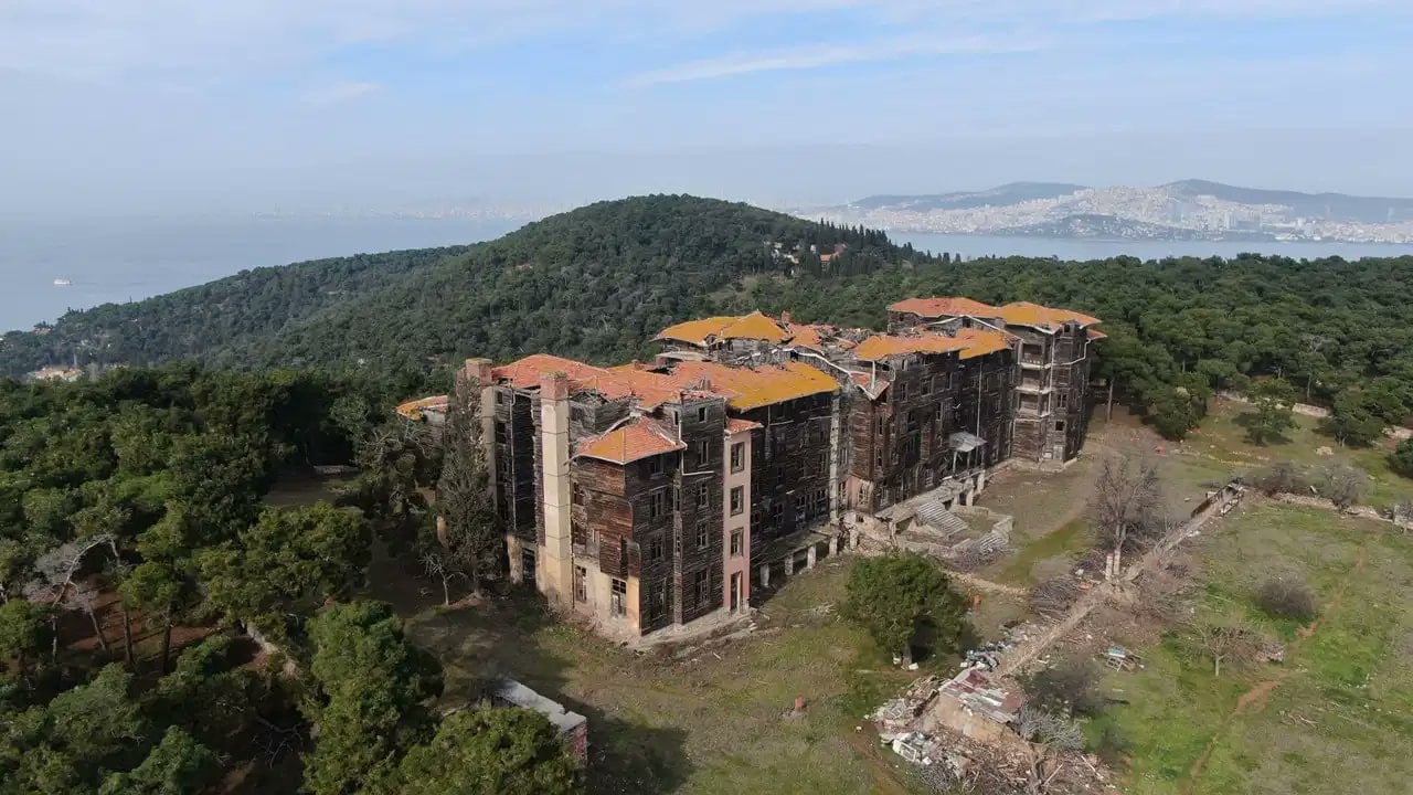 Büyükada Rum Yetimhanesi otel olacak!