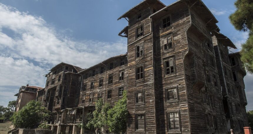 Büyükada Rum Yetimhanesi otel olacak!