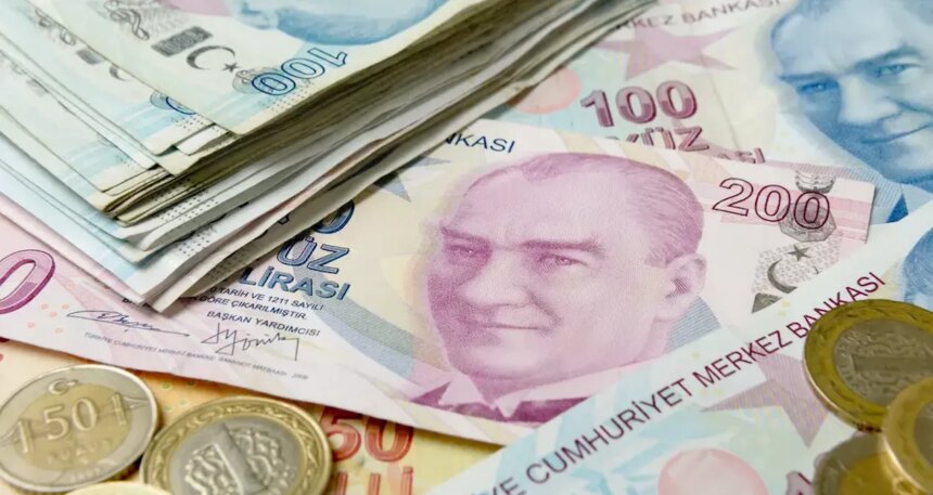Çalışanlar isyan etti: Herkes zam beklerken dev şirket maaşları düşürdü
