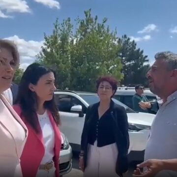 Çocuğunu sınava götüren babadan yürek yakan sözler