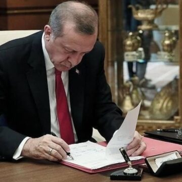 Cumhurbaşkanı Erdoğan imzaladı: Büyükelçilik ve bakanlıklarda kritik atamalar