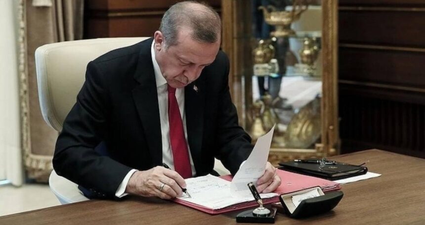 Cumhurbaşkanı Erdoğan imzaladı: Büyükelçilik ve bakanlıklarda kritik atamalar