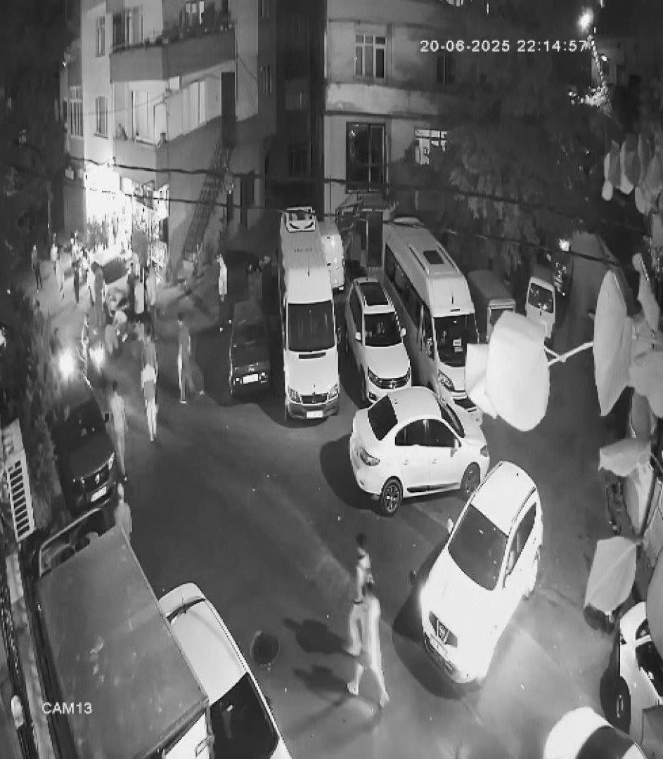 Daha 15 yaşında: Dövdüğü arkadaşının babasını tek yumrukla bayılttı, annesine saldırdı