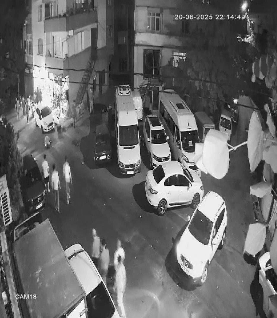Daha 15 yaşında: Dövdüğü arkadaşının babasını tek yumrukla bayılttı, annesine saldırdı