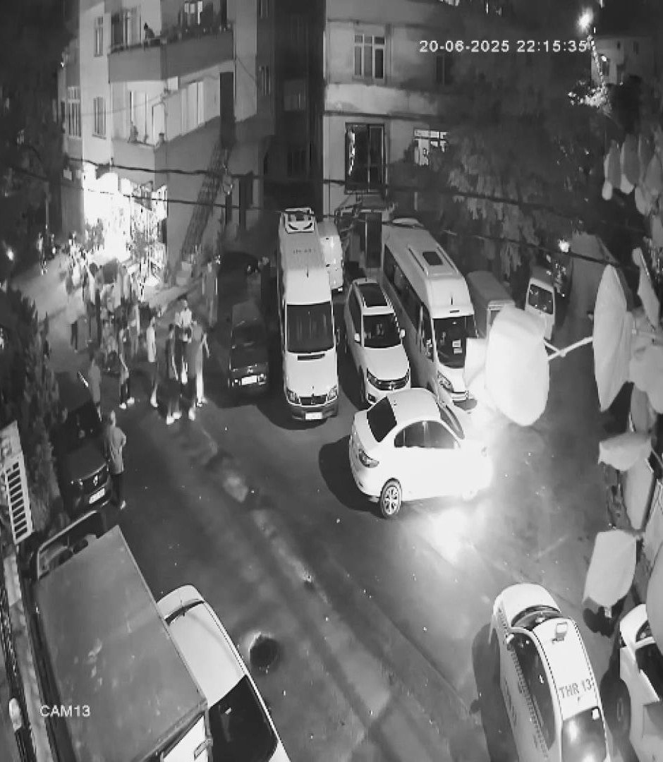 Daha 15 yaşında: Dövdüğü arkadaşının babasını tek yumrukla bayılttı, annesine saldırdı