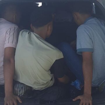 Dinlenme tesisinde durdurulan araçtan 9 düzensiz göçmen çıktı