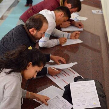 Diplomalı işsizler İŞKUR kuyrugunda