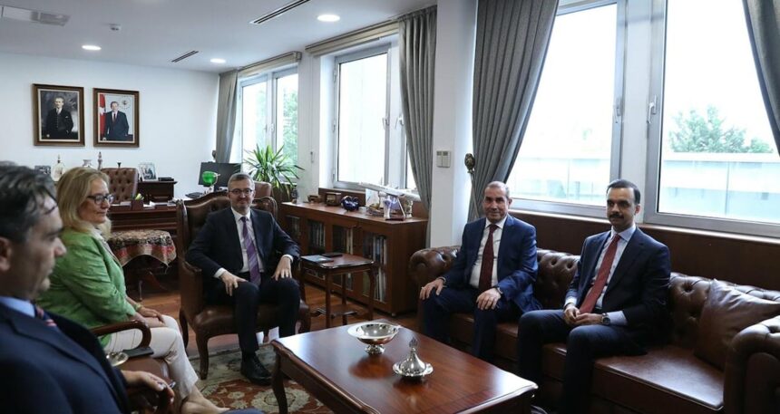 disisleri-bakan-yardimcisi-duran-irak-buyukelcisi-ile-gorustu-B9EQBlIp.jpg Dışişleri Bakan Yardımcısı Duran, Irak Büyükelçisi ile görüştü