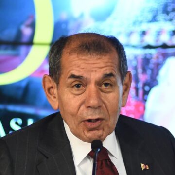 Dursun Özbek: Şampiyonlar Ligi’nde en büyük mücadeleyi verecek takımı kuracağız