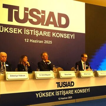 Ekonomi para politikasından ibaret değil