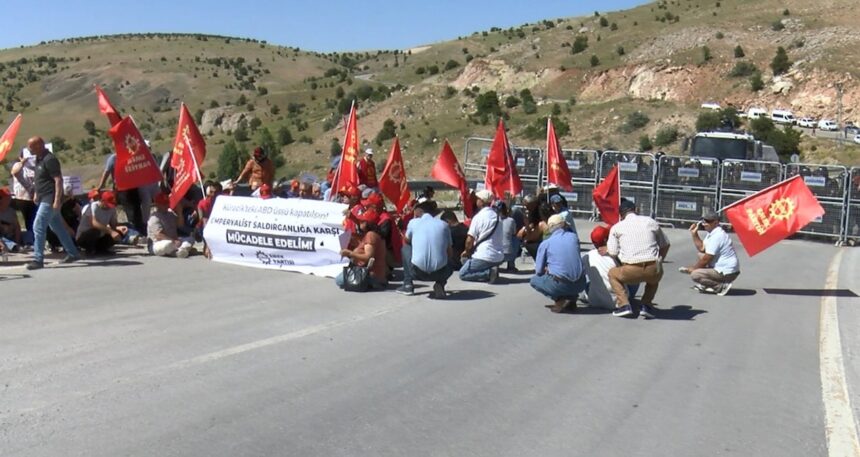 EMEK Partisi’nden Kürecik Radar Üssü önünde eylem