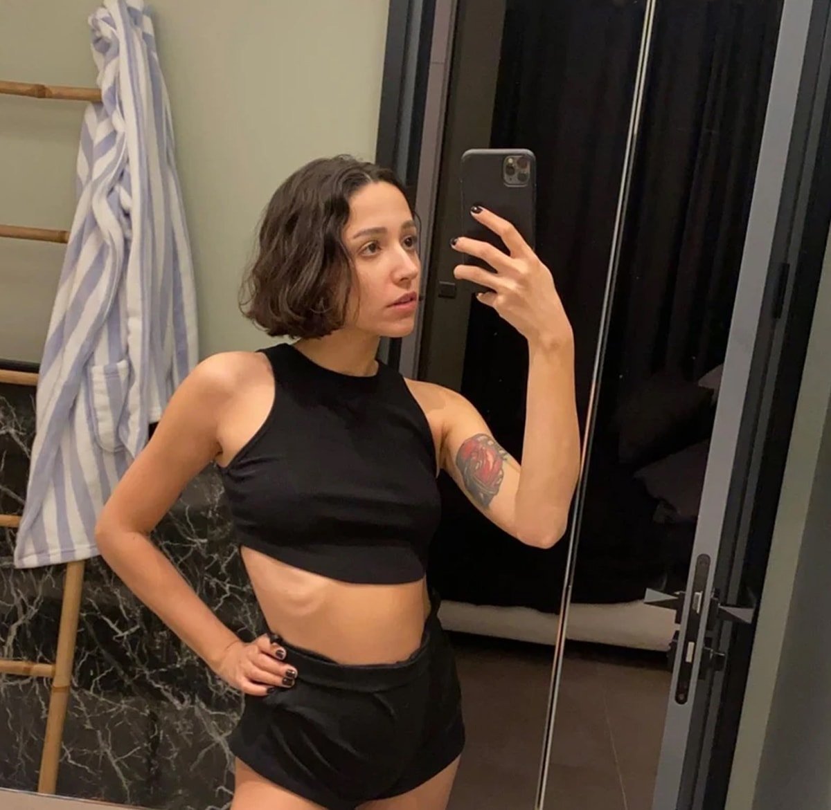 'En seksi Türk kadını' seçilmişti! Bikinili pozuna yorum yağdı