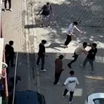 Esenyurt’ta alacak verecek kavgası: Bıçak ve sopalarla birbirilerine girdiler