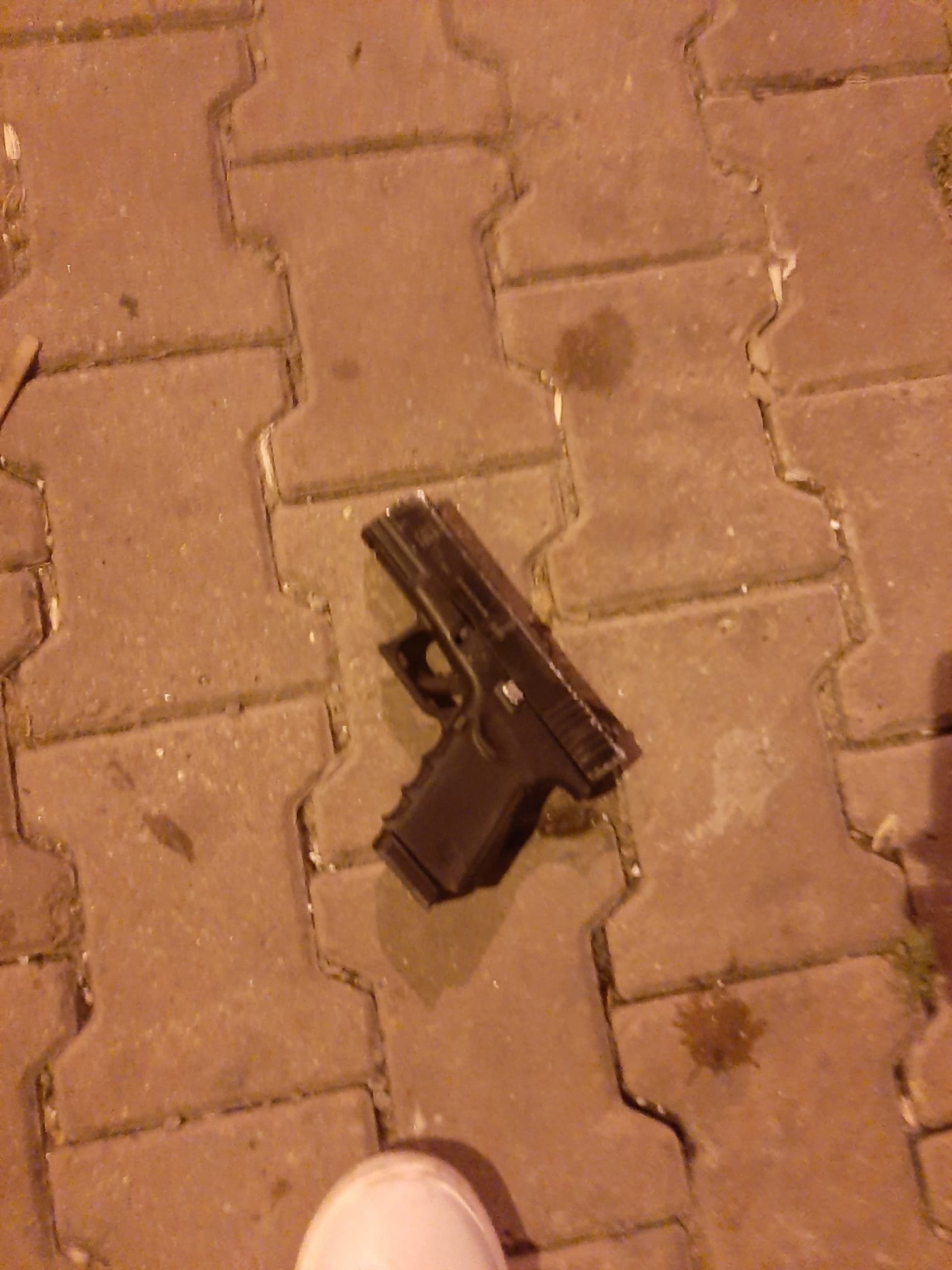 Esenyurt'ta tekel bayisini kurşunladılar