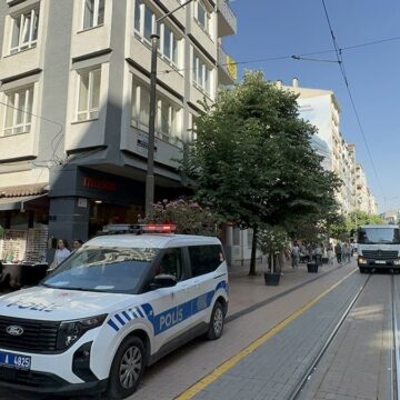 Eskişehir’de emekli doktor ölü bulundu
