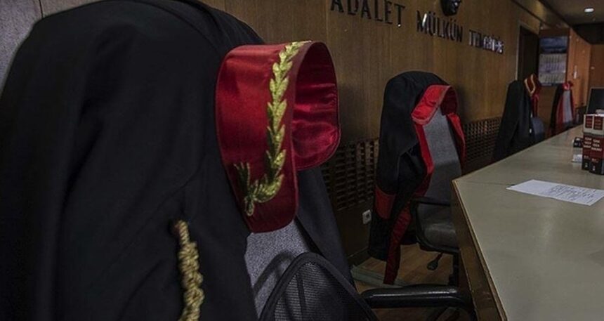 Evinde uyuşturucu satarken suçüstü yakalandı!
