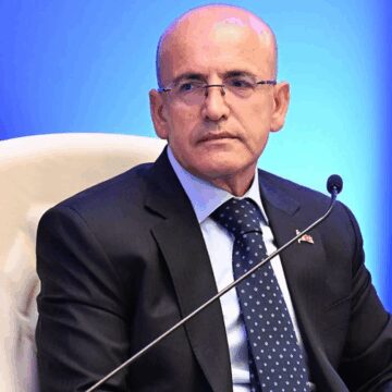 Faiz kararı öncesi yandaş medya hedef tahtasına Şimşek’i koydu