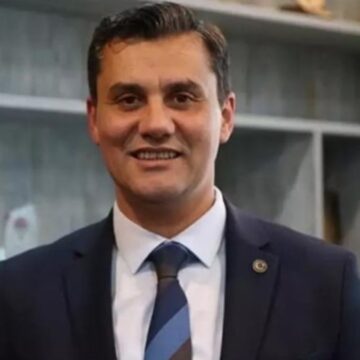 Ferdi Zeyrek hayatını kaybetti! Siyasilerden art arda mesajlar geldi