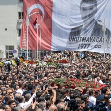 Ferdi Zeyrek’in ismi, İzmir’in Kiraz ilçesinde bir parka verildi
