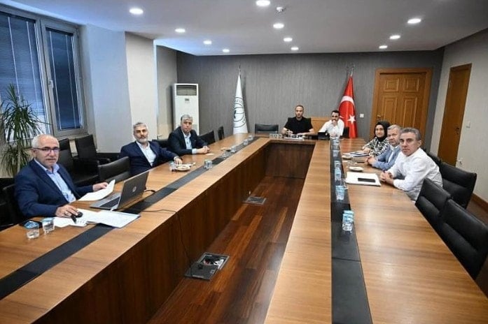 FETÖ'yü öven AKP'li isim Atatürk'ten rahatsız oldu