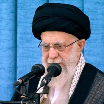 Hamaney: İsrail, bu suçtan yara almadan kurtulamayacak