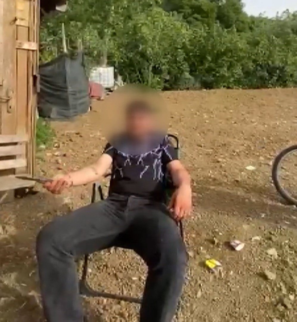 Hırsızlara etek giydirip özür diletti