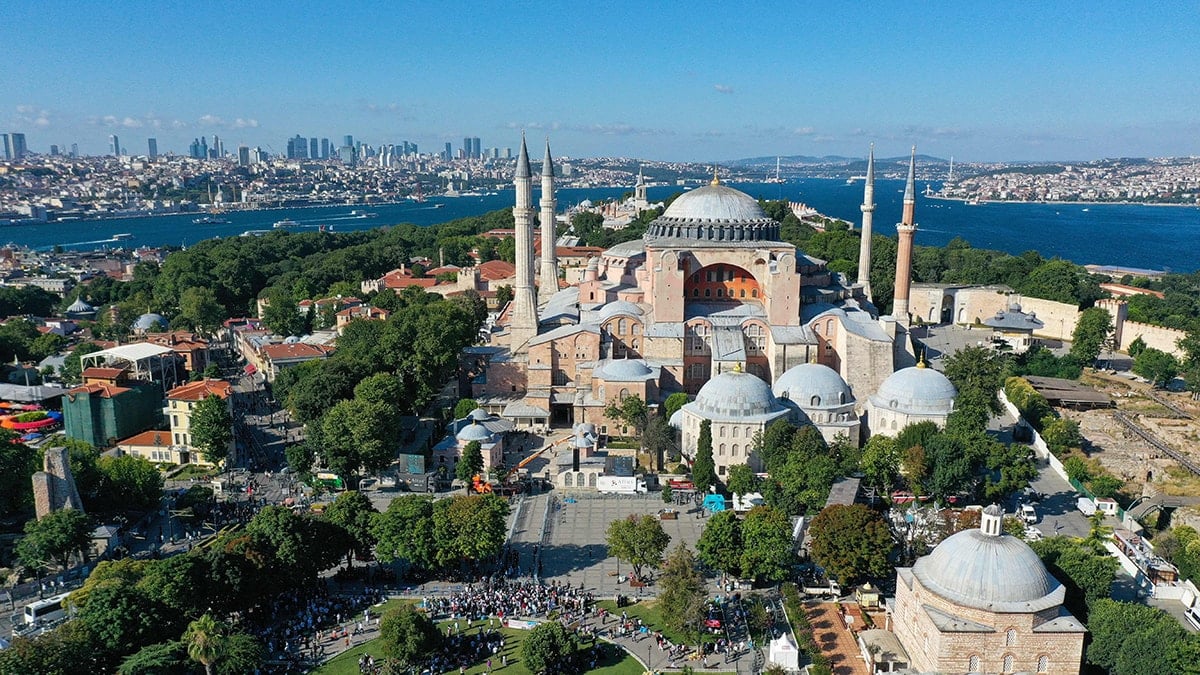 İlber Ortaylı: Ayasofya çökebilir