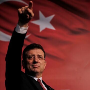 İmamoğlu: Bu ülkenin pırıl pırıl beyinlerini kaybediyoruz
