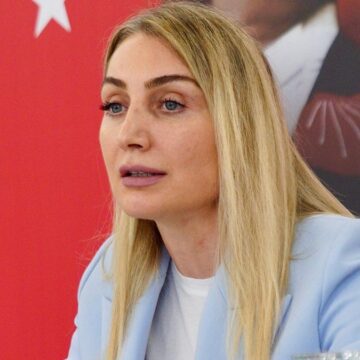 İmamoğlu’nun eşi sahaya indi, tutuklu aileler platformu kurdu