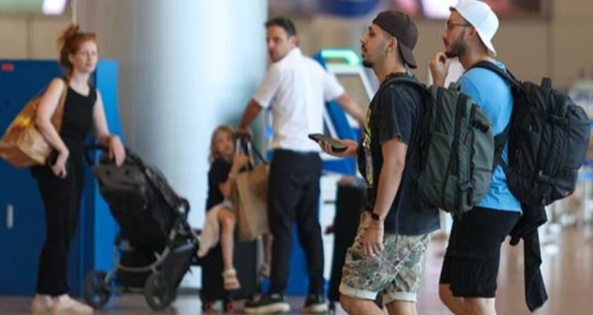 İsrail’de 40 bin turist mahsur kaldı