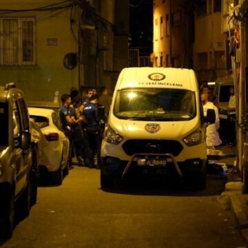 İstanbul’da otomobilde kanlı infaz
